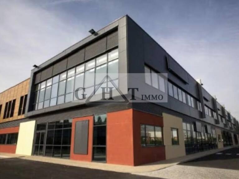 Entrepôt Bureaux A louer — photo 1