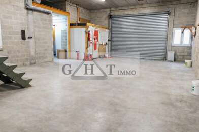 Local industriel  2500 €