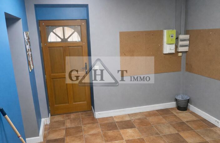 ENTREPOT BUREAUX 184 M2 A CHAMPIGNY-SUR-MARNE — photo 2