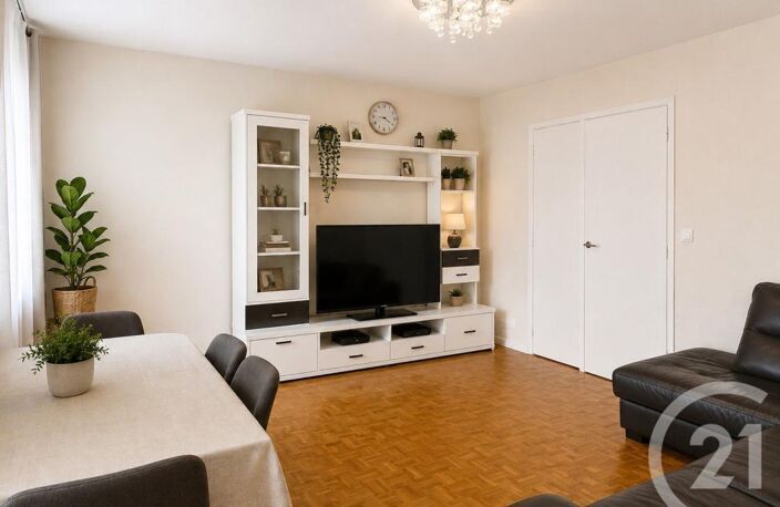 T4 — photo 2