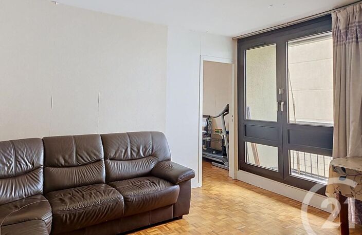 T4 — photo 4
