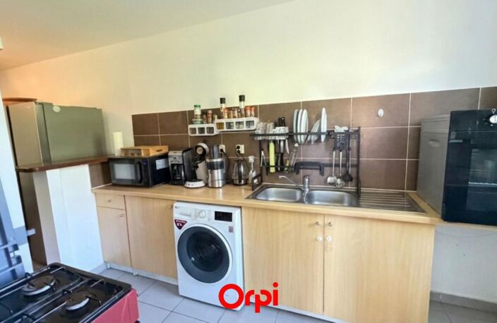 ORPI SAINT BENOIT - Appartement T3 À Vendre — photo 3