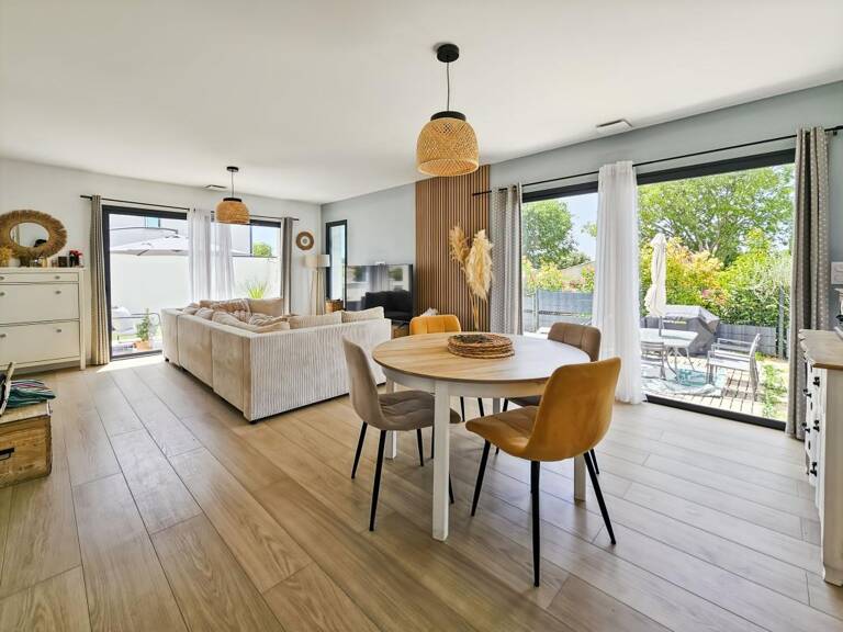 À Vendre à Blauzac - Maison 80 m² T4 avec piscine — photo 1