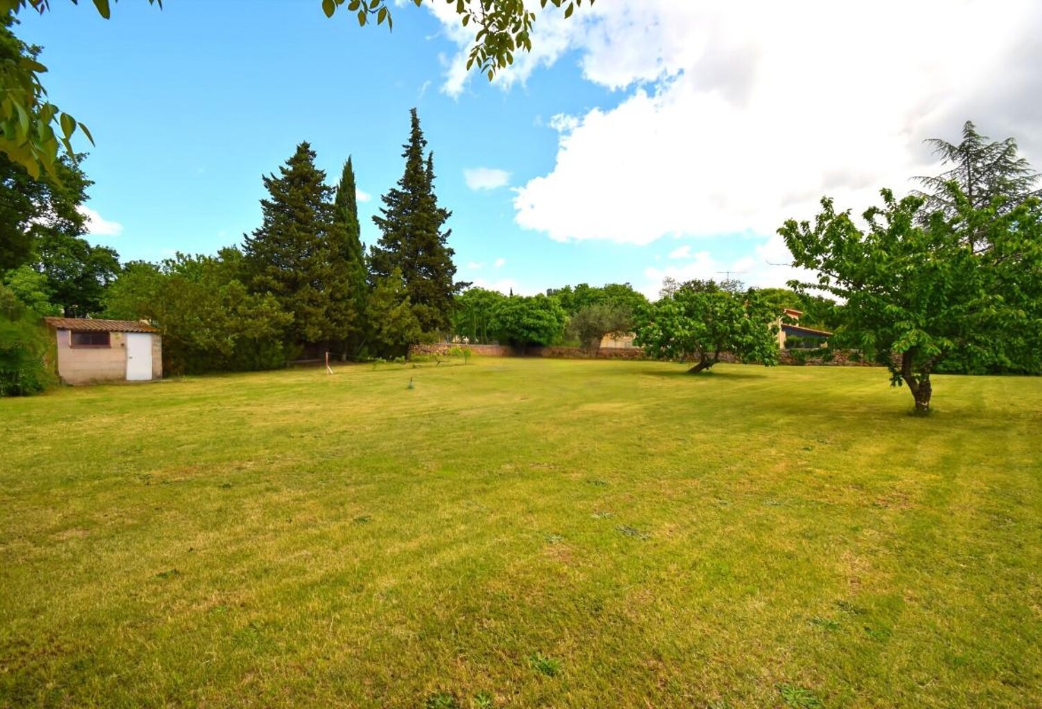 Terrain au calme 1300 m² — photo 1