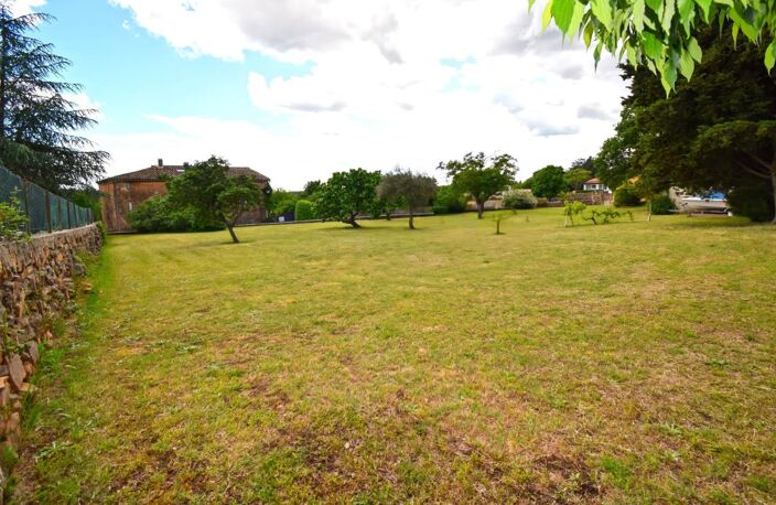 Terrain au calme 1300 m² — photo 3