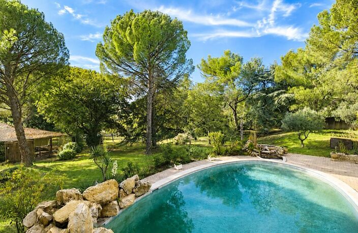 Maison À Vendre Villeneuve Les Avignon, 218 m², 5 chambres, Parcelle 3700 m² — photo 4