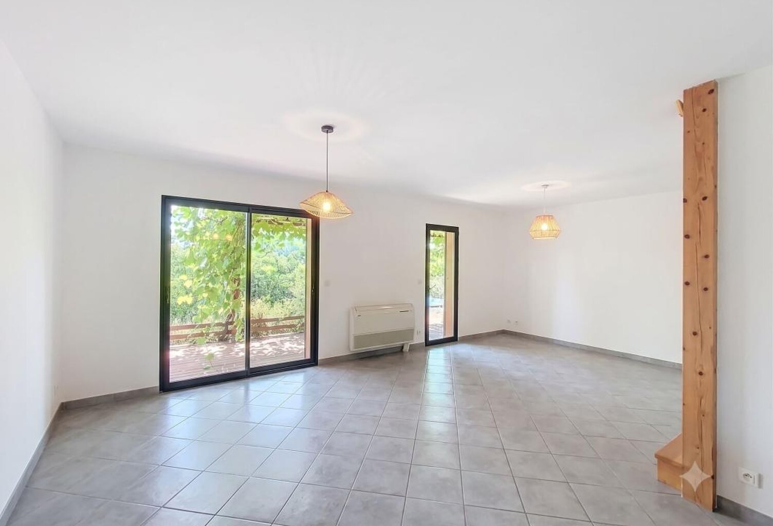 Montfaucin, Maison contemporaine en ossature bois (2011) de 150 m² avec piscine — photo 1