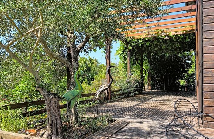 Montfaucin, Maison contemporaine en ossature bois (2011) de 150 m² avec piscine — photo 4
