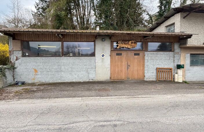 Atelier de 67 m² avec stationnement - SOUS COMPROMIS - Plus disponible — photo 2