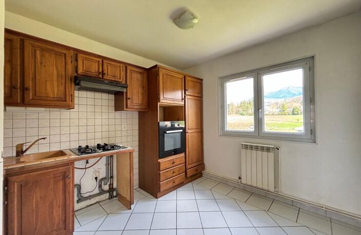 Appartement T4 de 61 m² avec balcon, cave et parking couvert - SOUS OFFRE - PLUS DISPONIBLE — photo 3