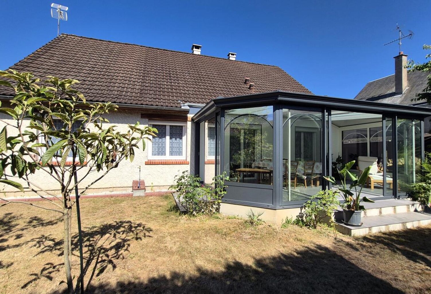 Maison de plain-pied au calme dans une impasse — photo 1