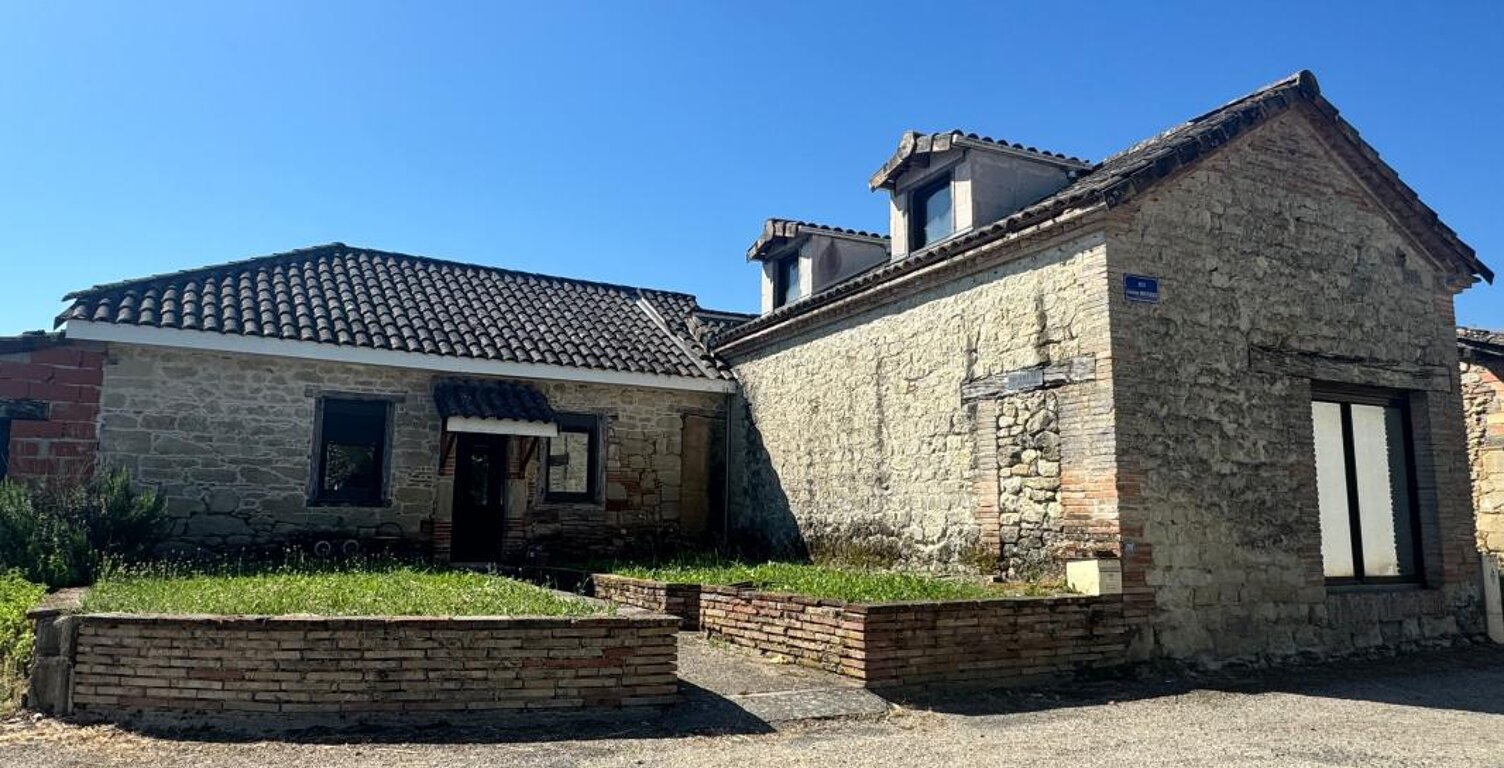 Maison de ville dans un hameaux — photo 1