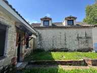Maison de ville dans un hameaux — photo 2