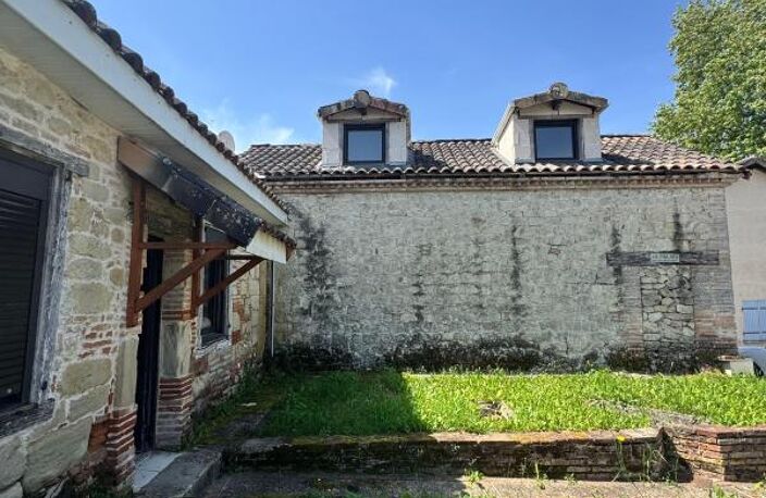 Maison de ville dans un hameaux — photo 2