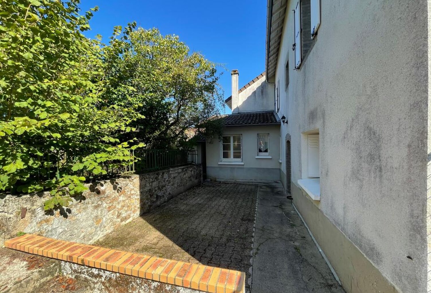 Maison À Louer — photo 1