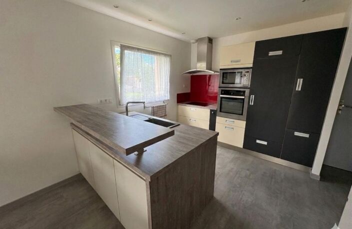 Maison À Vendre - YFFINIAC – Secteur recherché de La Ville Hervé – Maison familiale 4 chambres, vivable de plain-pied, sans travaux — photo 4