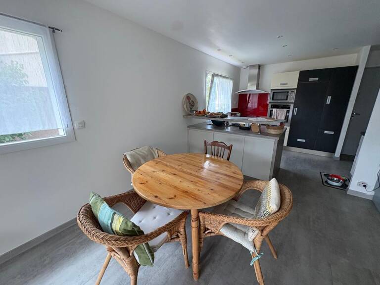 Maison À Vendre - YFFINIAC – Secteur recherché de La Ville Hervé – Maison familiale 4 chambres, vivable de plain-pied, sans travaux — photo 1