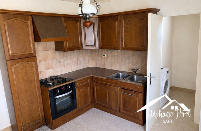 Appartement T3 de 88 m² avec balcon, garage et cave  Ussel — photo 2