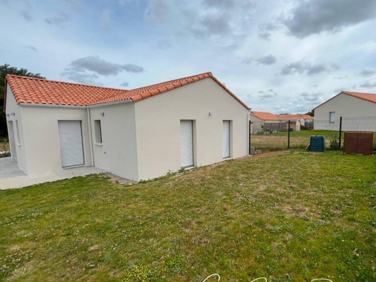 Maison 2024- 4 pieces- 3 chambres-terrain 368 m² — photo 1