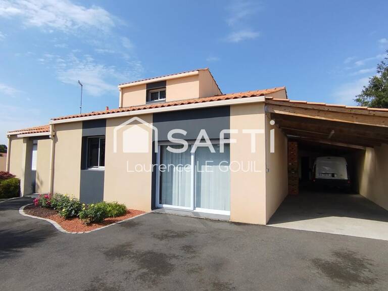 Maison familiale avec dépendances sur un beau terrain arboré — photo 1