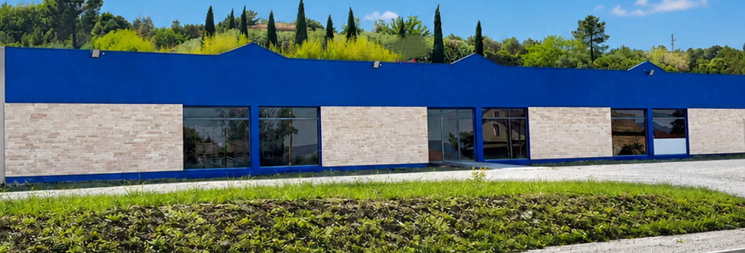 Commerce  698 m² à vendre à Saint-Sernin (07200)