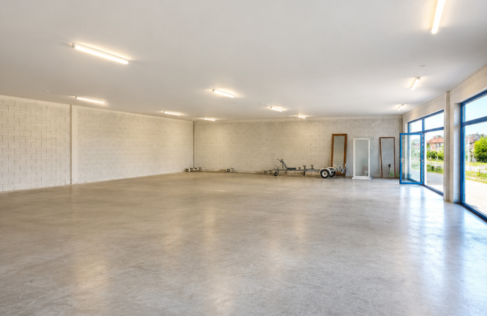 Opportunité commerciale - Local / showroom 698m2 - 3 vitrine — photo 4