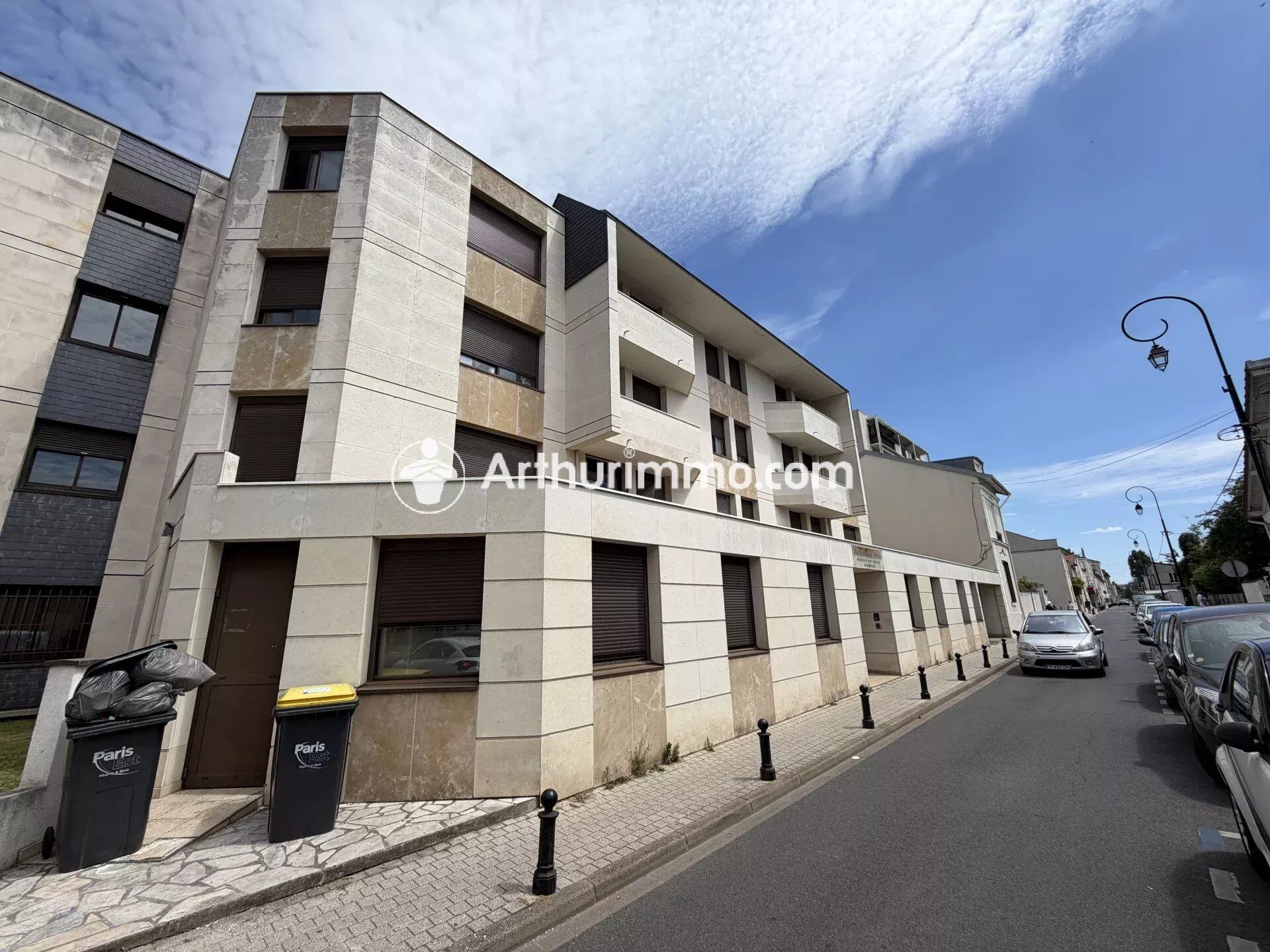 Appartement 12 m² · à Saint-Maur-des-Fossés · 12 m² · 595 €