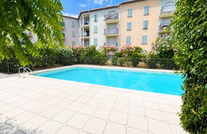 LE LUC – T2 EN RÉSIDENCE SÉCURISÉE AVEC PISCINE – 109 000 € — photo 3