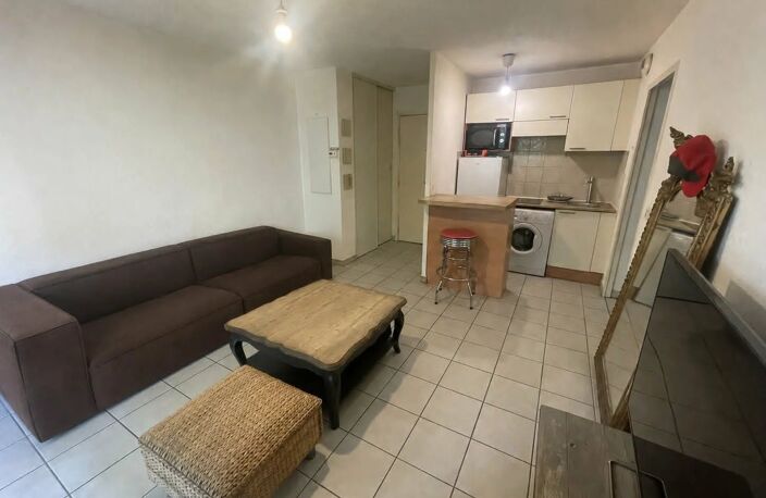 LE LUC – T2 EN RÉSIDENCE SÉCURISÉE AVEC PISCINE – 109 000 € — photo 4