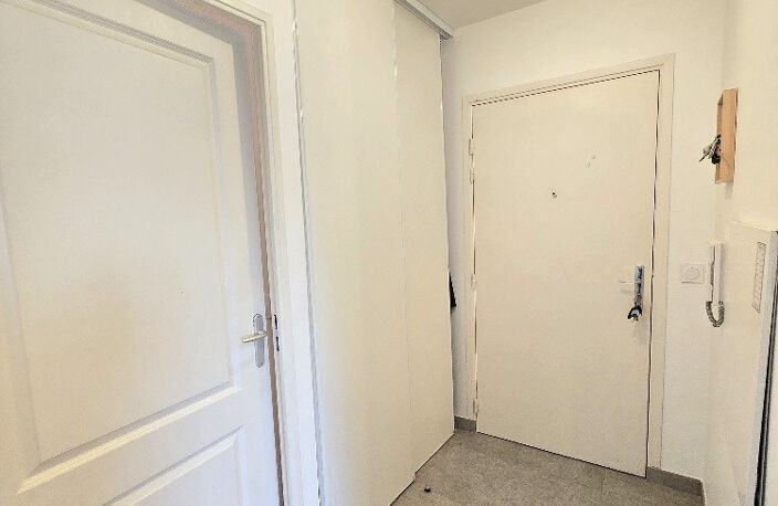 Appartement T3 récent avec terrasse et garage — photo 4