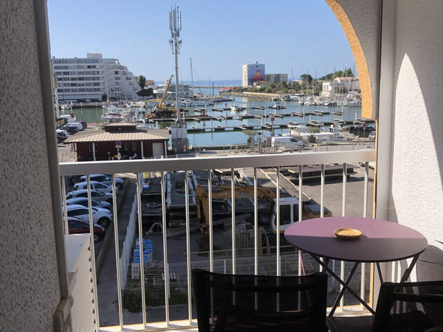 CARNON Joli studio vue mer, 24m2 avec parking, — photo du bien