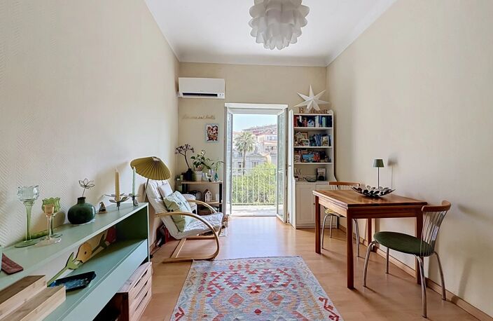 F2 NICE - CARABACEL - DERNIER ÉTAGE - BALCON — photo 3