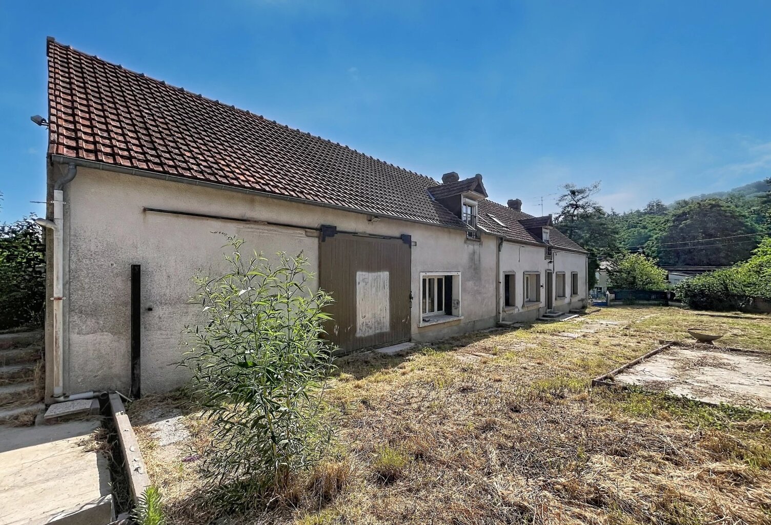 Charmante longère en pierre de 165 m² avec grange et vaste terrain clos – Presles-et-Thierny — photo 1