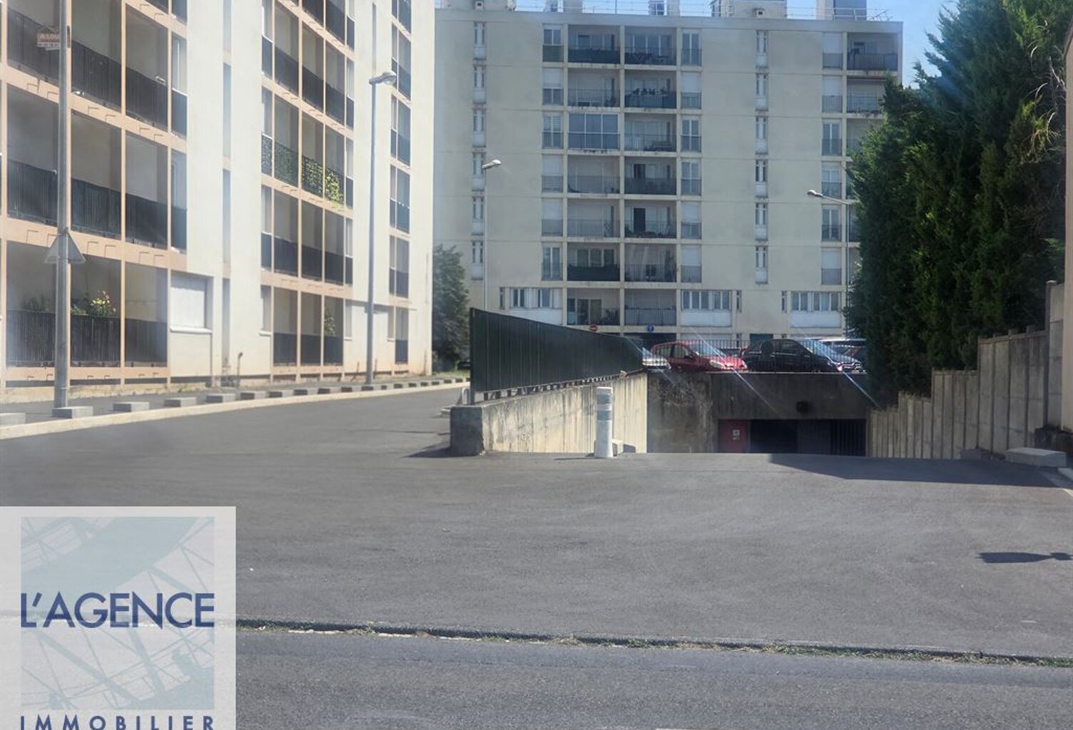 Garage box en sou-sol — photo 1