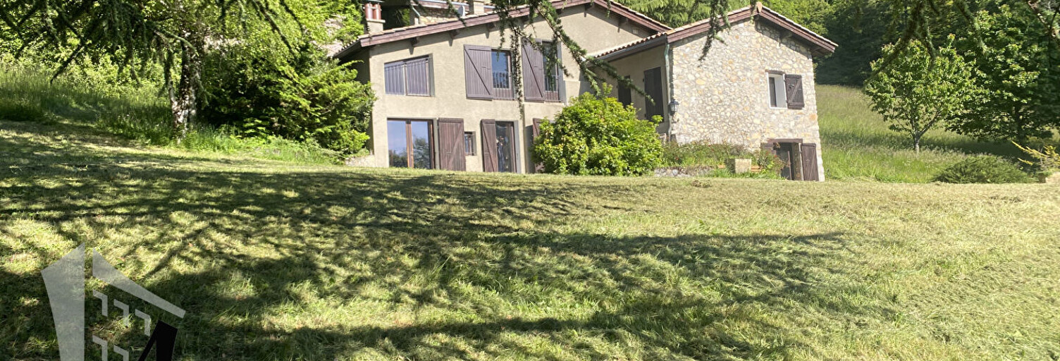 Maison 8 Pièces 220 m² à vendre à Claix (38640)
