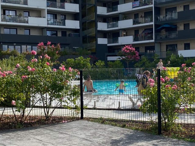 1 Pièce 34 M2 terrasse quartier Tasta Sud BRUGES — photo du bien