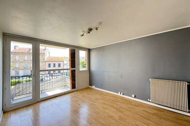 Appartement 3 pièces 730 €