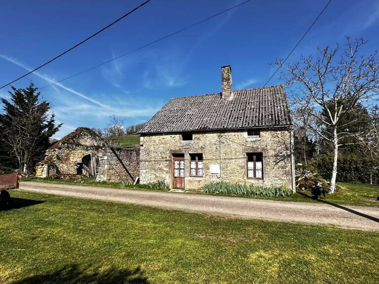 CHARME & POTENTIEL – MAISON À RÉNOVER AVEC JARDIN — photo 1