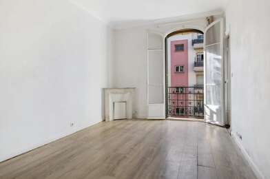 Appartement 3 pièces 240000 €