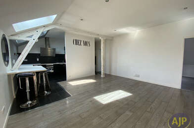 Appartement 4 pièces 880 €