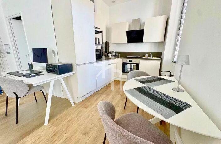 Cannes Banane vente 2 pièces emplacement idéal — photo 3
