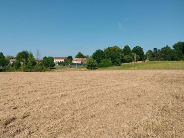 Terrain — photo du bien
