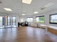 Bâtiment commercial / artisanal, au cœur d'une zone d'activité dynamique ! — photo 4