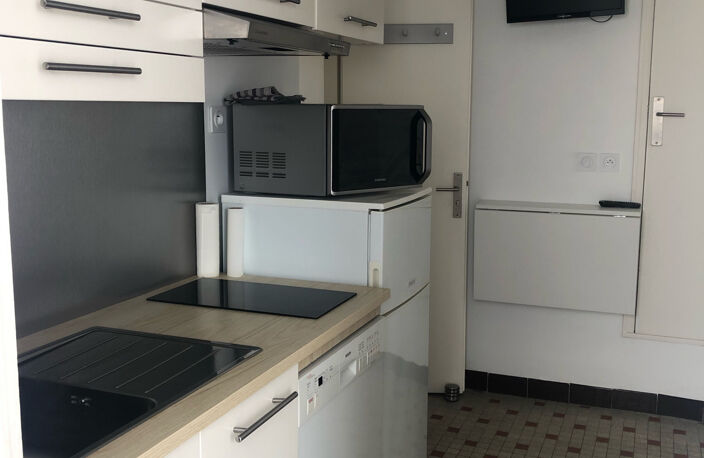 A LOUER APPARTEMENT MEUBLE, Idéal étudiant, Proche mer — photo 4