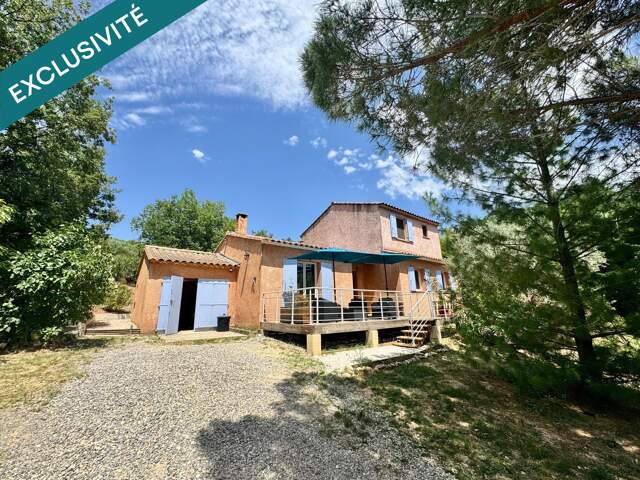 Maison avec garage et terrain de 2003 m2 clôturé — photo du bien