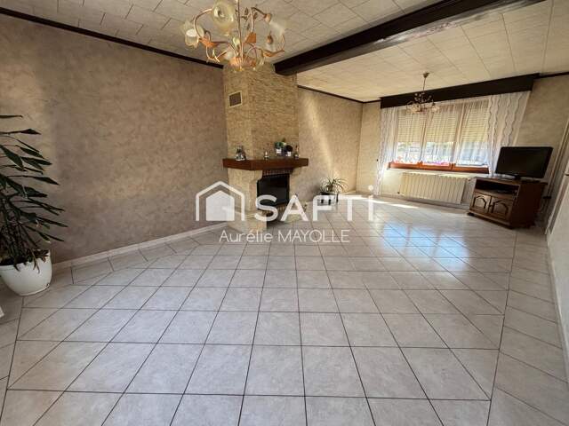 Maison individuelle, 3 chambres, jardin, 2 garages — photo du bien