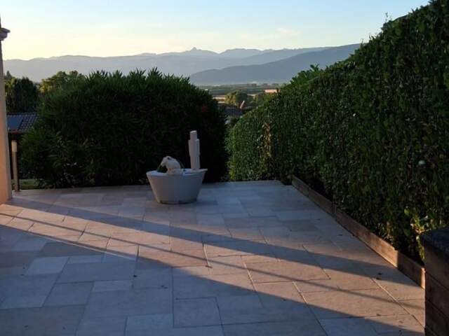 Vue à 180° sur le Vercors avec 3 terrasses — photo du bien