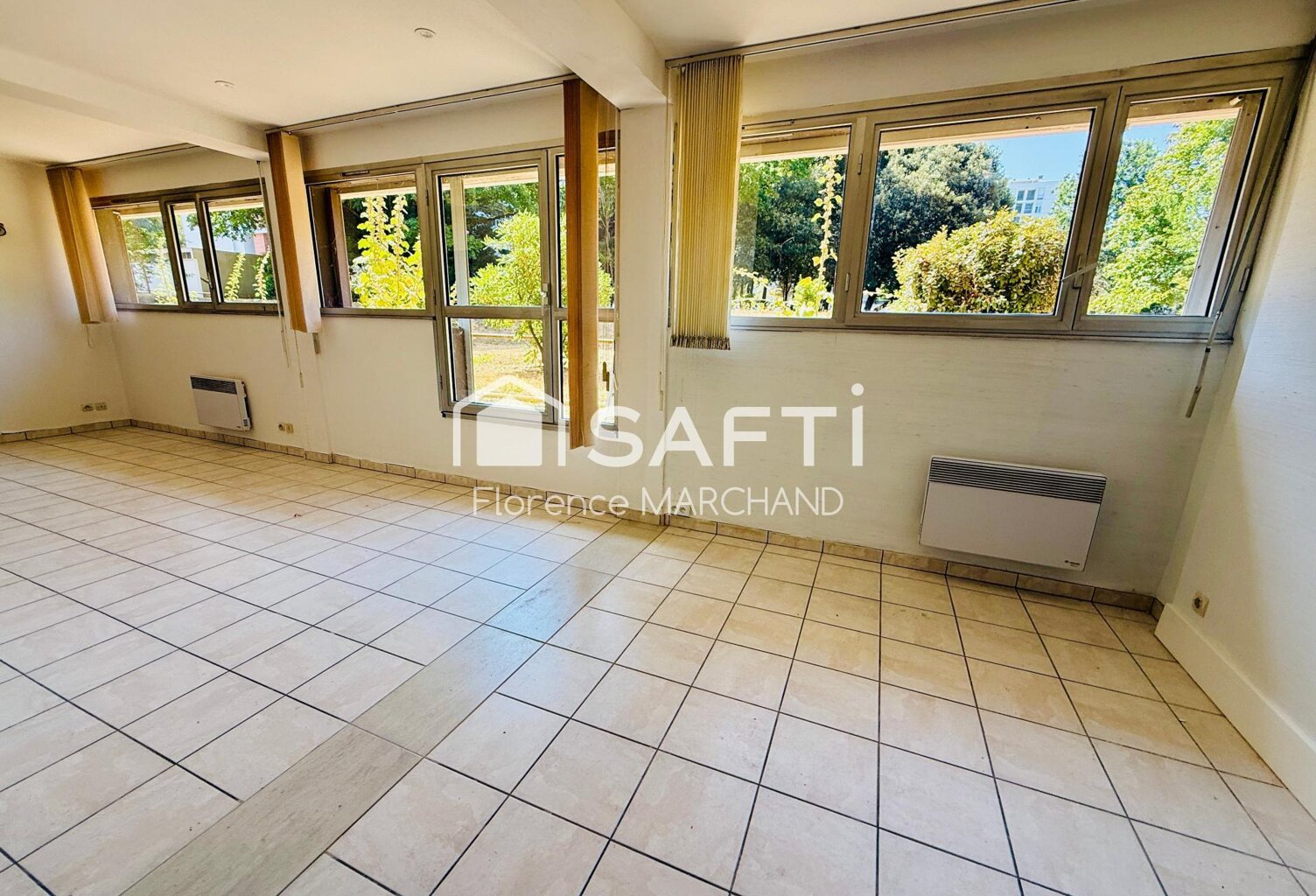LA GENETTE APPT T2 OU LOCAL PROFESSIONNEL — photo 1