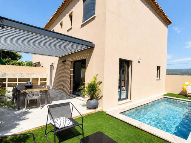 SAINT-CYR-SUR-MER - Villa T5 R+1 Sud-Est avec piscine Bali + terrasse pergola bioclimatique proche plage — photo du bien
