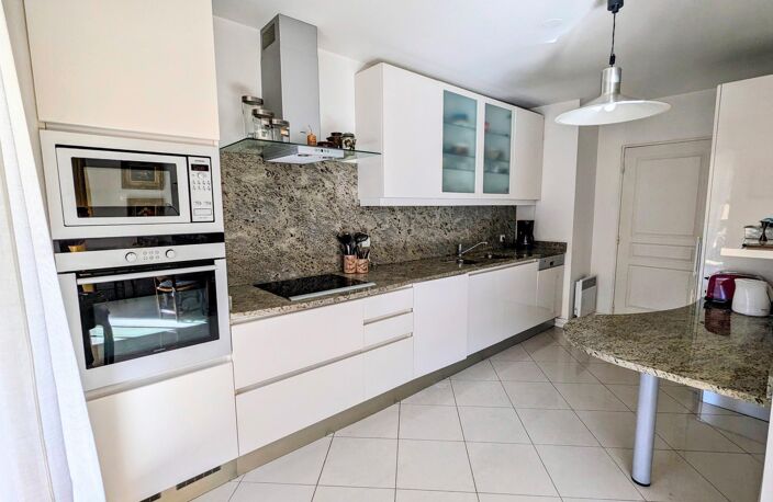 Bien rare au cœur d'Aix, avec terrasse et double garage — photo 3
